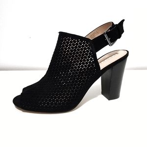 Tahari Black Leather Margaret Heeled Stacked Sandal